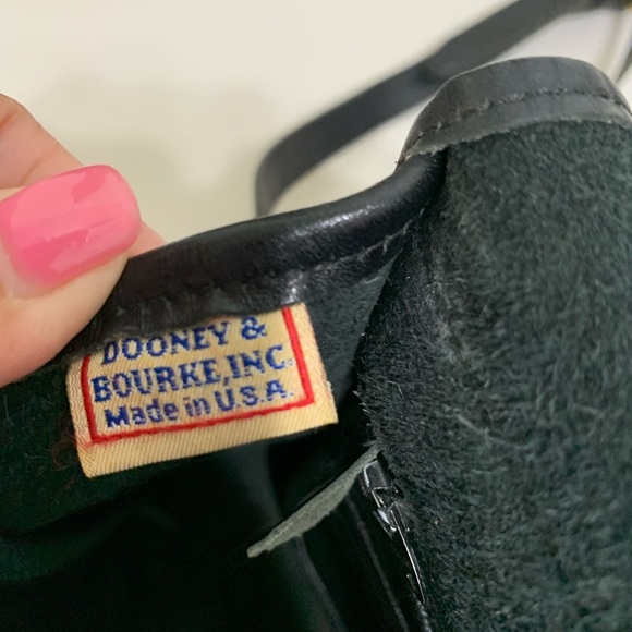 💕👜Vintage Dooney & Bourke Black AWL Crossbody Bag - Picture 12 of 14